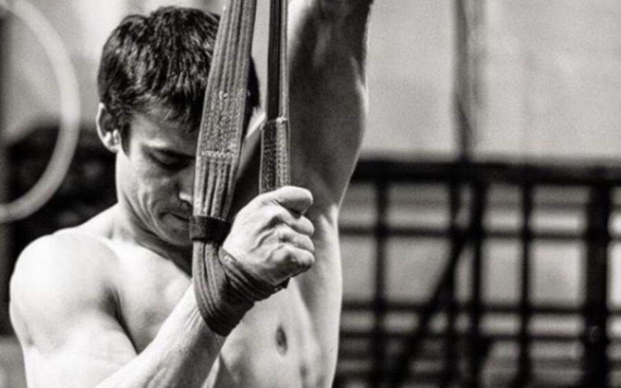 Acrobata do Cirque du Soleil morre durante apresentação