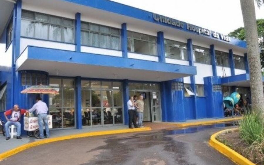 Estudante de 17 anos é estuprada e internada por coma alcoólico após trote universitário 