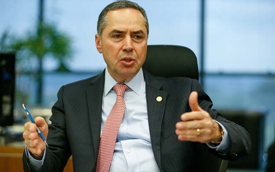 Barroso diz que Brasil viveu 