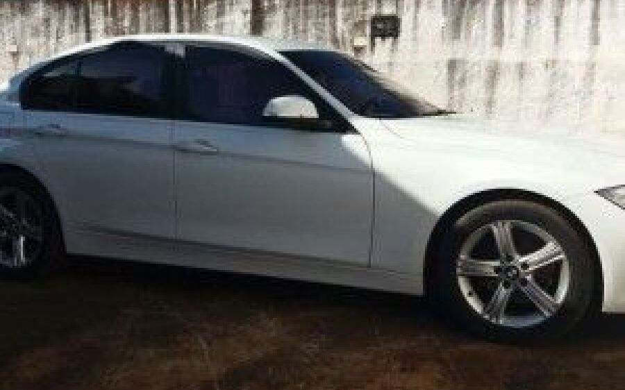 Carro de luxo com lacre de placa rompido atrai polícia e golpista de MT é preso em hotel