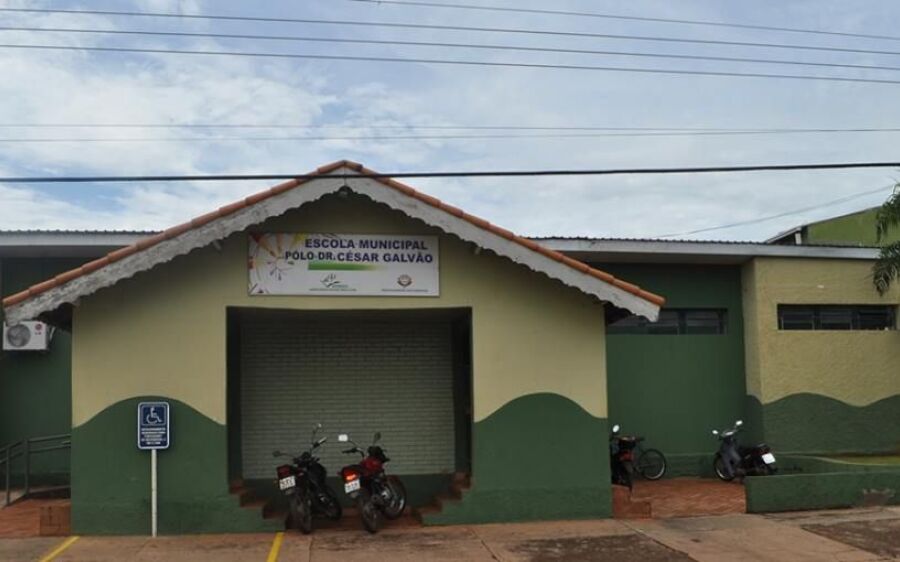 Escola que homenageia primeiro médico de Rio Verde faz aniversário 