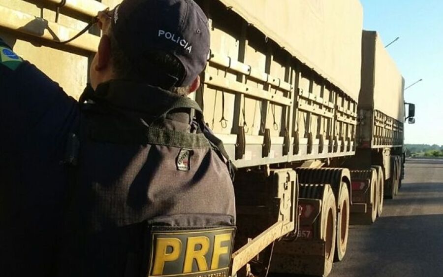 PRF apreende em Coxim 40 M3 de madeira transportada de forma e ilegal
