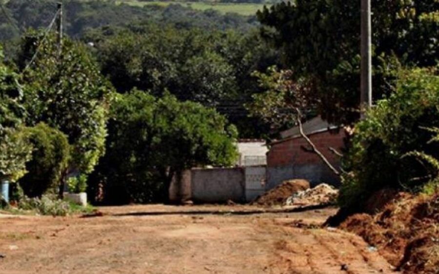 A prefeitura dá continuidade aos serviços para melhorar trafegabilidade em Rio Verde