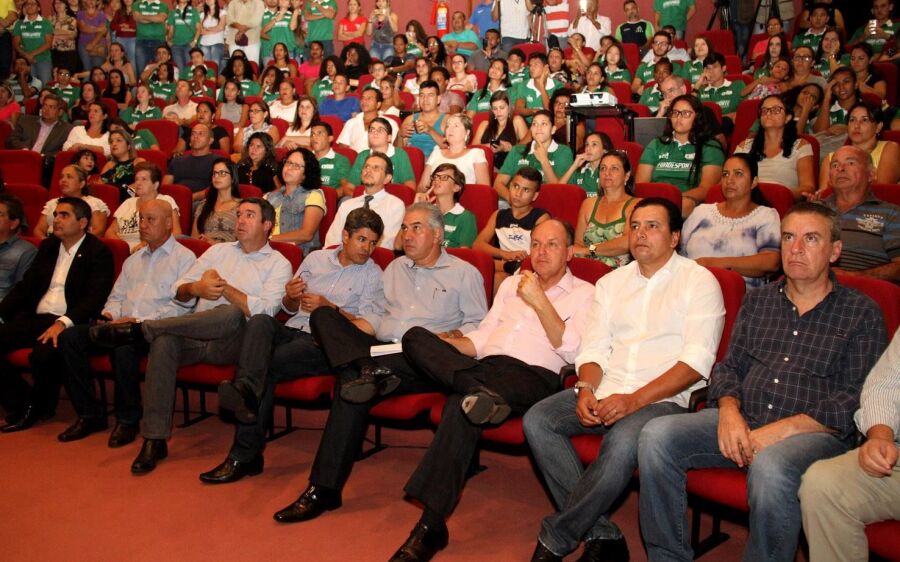 Mochi destaca a importância da  entrega Bolsa-atleta e Bolsa-técnico