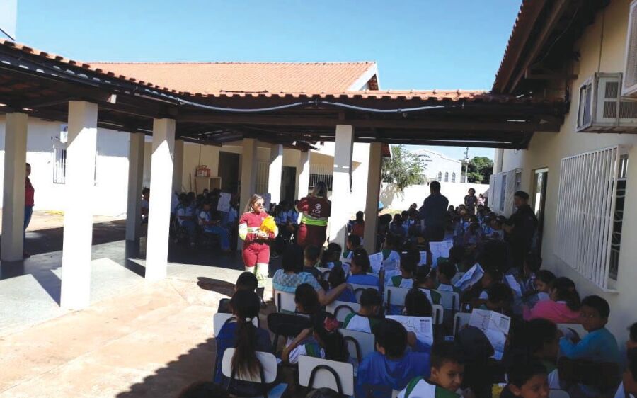 PM ministra palestra  a alunos de Sonora