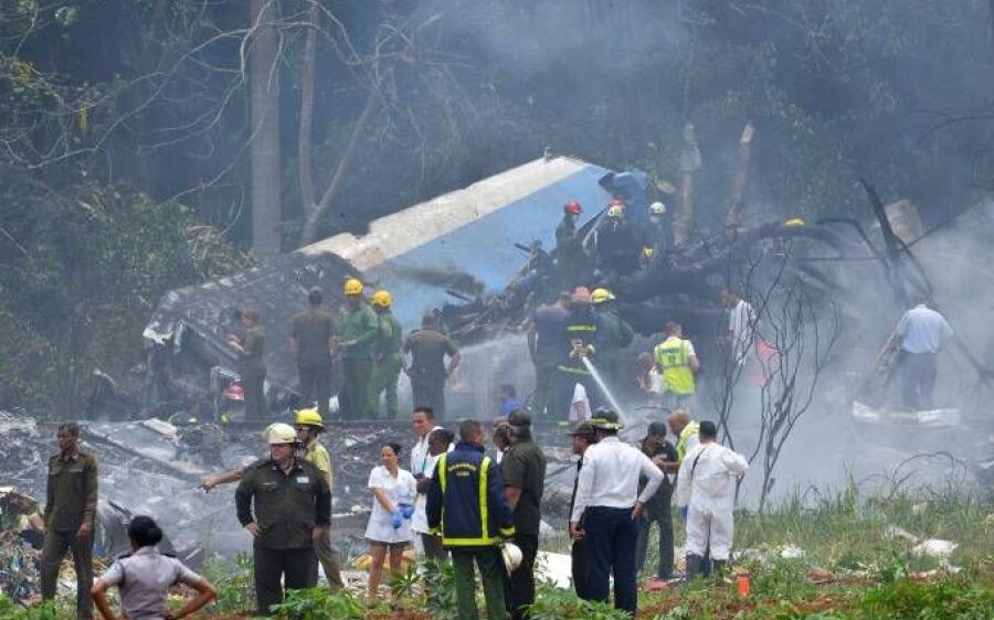 Avião cai logo após decolar de aeroporto de Havana, em Cuba