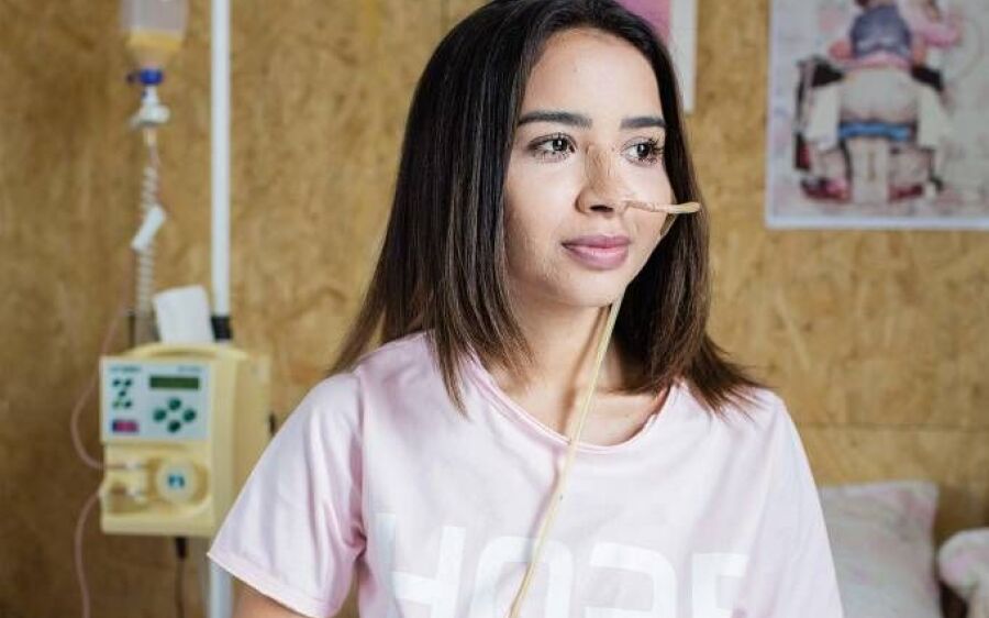 Morre na madrugada desta segunda-feira a modelo Nara Almeida