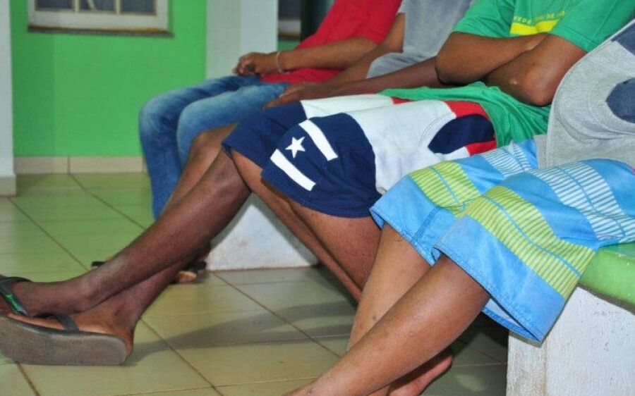 PM prende gangue de encapuzados  que tocava o terror em Coxim