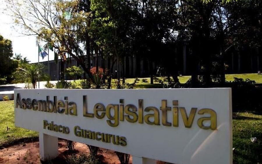 Deputados repercutem consequências da paralisação de caminhoneiros
