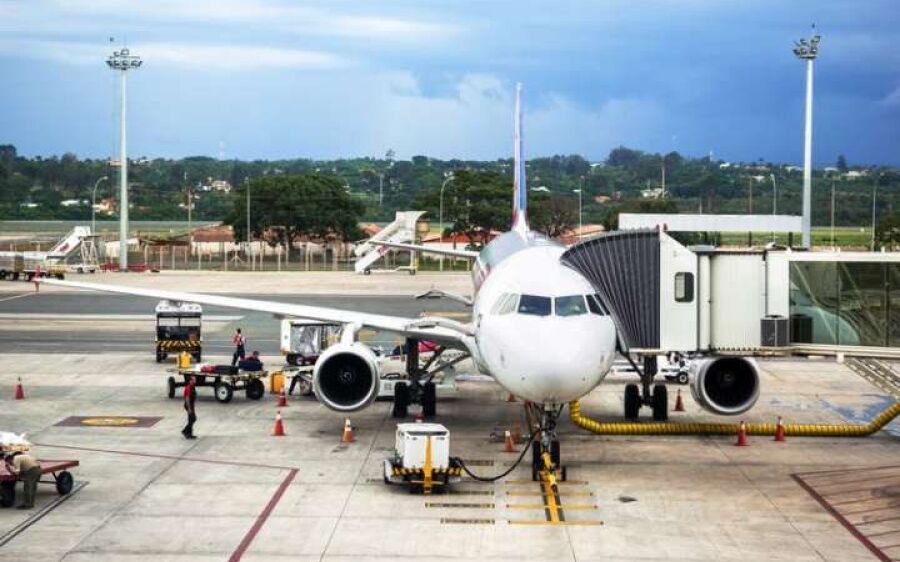 Oito aeroportos estão sem combustível, afirma Infraero