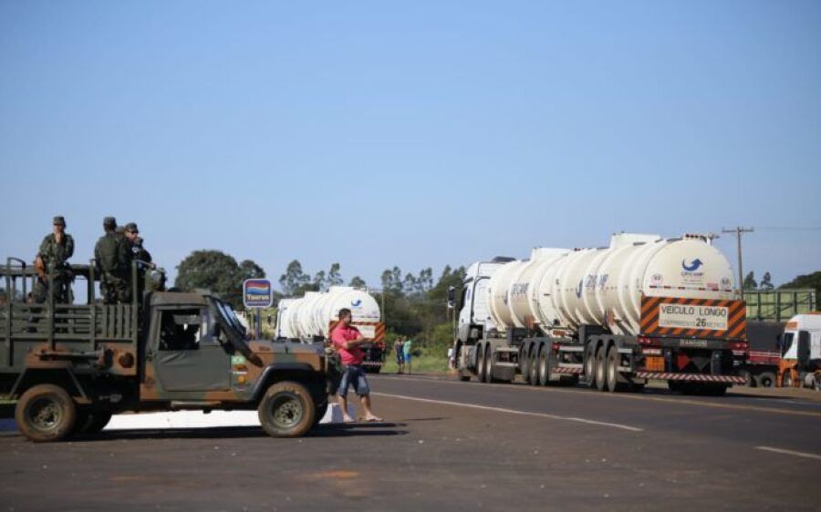 Exército não está retirando caminhoneiros de postos em MS à força, garante CMO