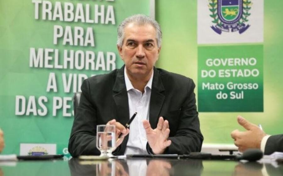 Reinaldo entrega projeto que reduz ICMS do diesel de 17% para 12%