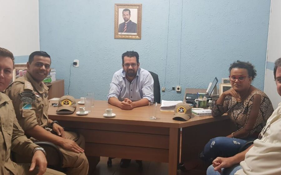 Vladimir recebe comandante do Corpo de Bombeiros para discutir curso de primeiros socorros