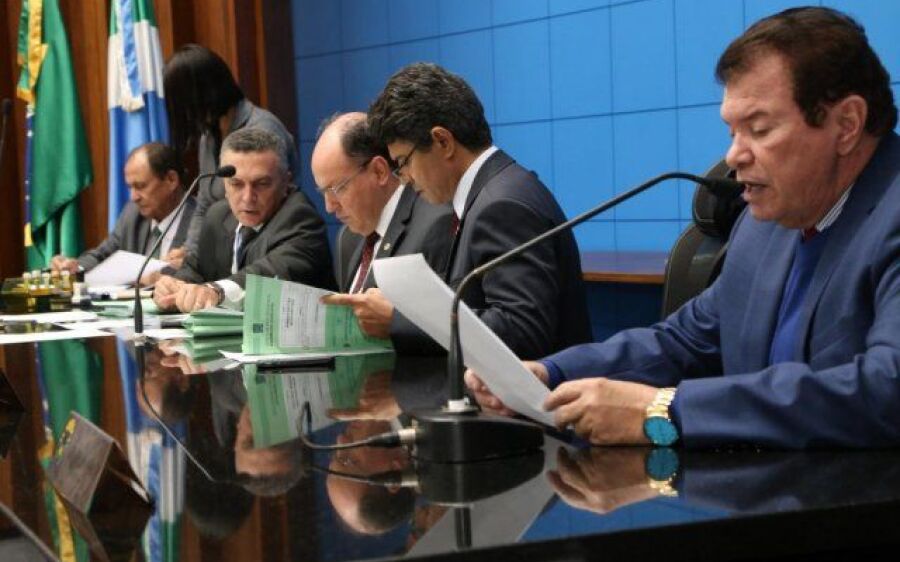 Aprovado projeto, lei que reduz ICMS do diesel entra em vigor hoje