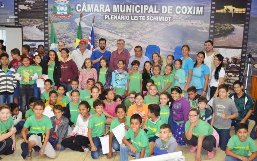 Câmara recebe alunos da Escola Padre  Nunes para falar de administração municipal
