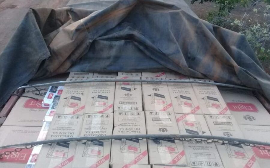 Após operação, PMA apreende carga de cigarros contrabandeados do Paraguai