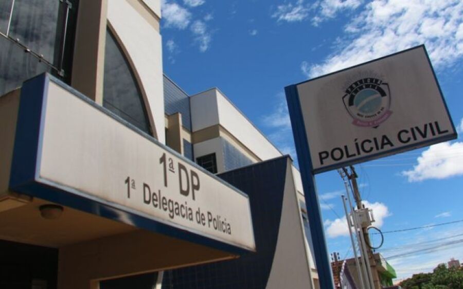 “Meu pai é policial”: embriagado, motorista empurra e ameaça policiais