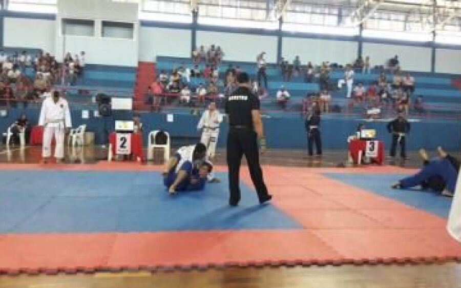 Atletas de Coxim participam de seletiva do Campeonato Mundial de Jiu-Jitsu