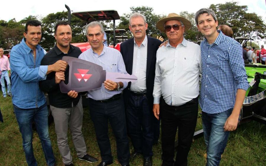 Coxim recebe implementos  agrícolas para incentivo à produção