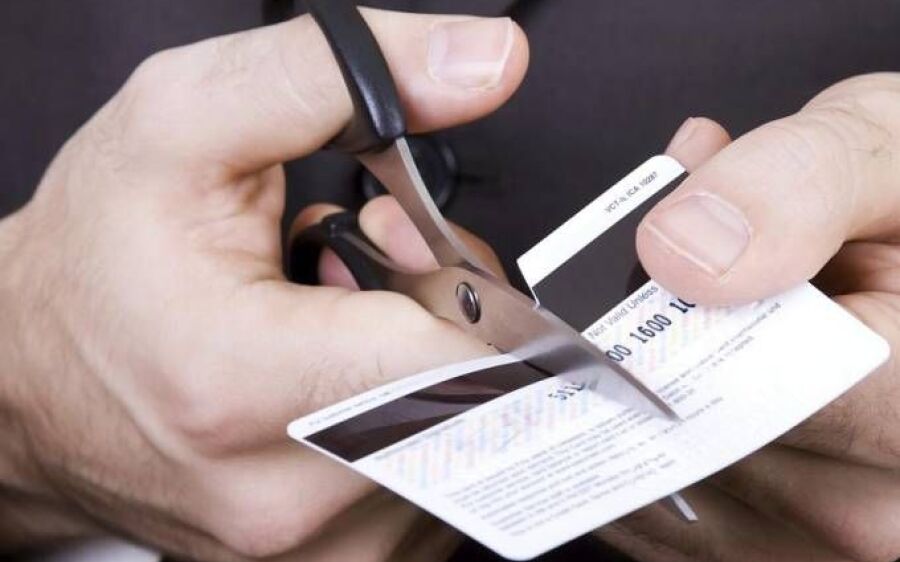 Justiça trabalhista manda apreender cartões de crédito de devedores