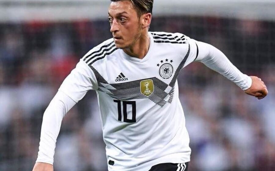 Özil reconhece erros da Alemanha e diz: “Contra a Suécia, será nossa primeira final”
