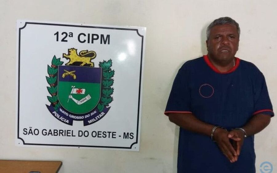 Suspeito de matar namorada com 17 facadas é tirado das ruas de São Gabriel pela PM 