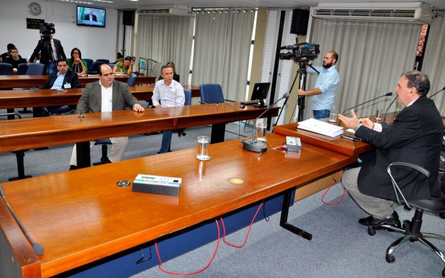 Criada por Siufi, comissão define demandas da Medicina da UEMS a serem levadas a Brasília