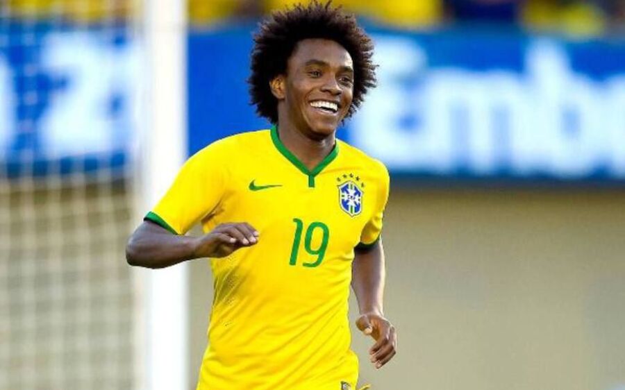 Willian ressalta evolução da Seleção, elogia Hazard e desconhece interesse do Barça