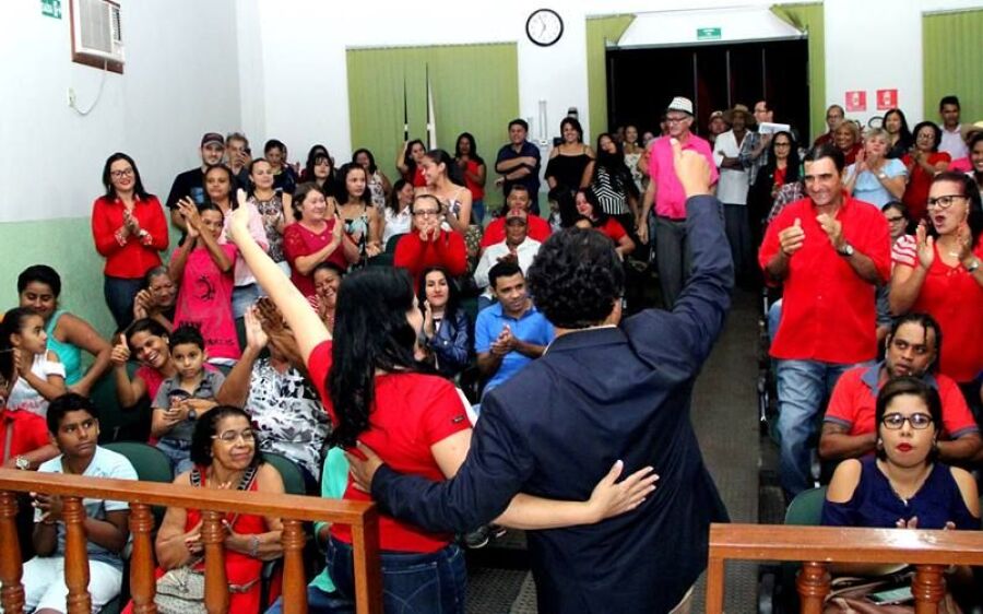 Lideranças e militantes do Partido dos Trabalhadores recebem deputado  estadual Amarildo Cruz