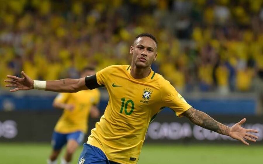 Torcedores fazem ‘desafio Neymar’ no México