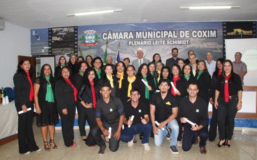 Mário Kruger prestigia formatura do Profuncionário na Câmara de Coxim  