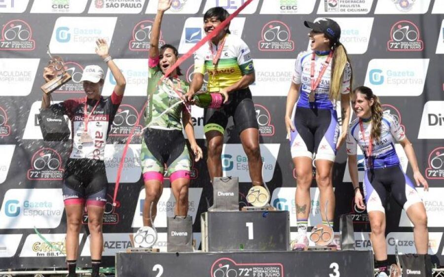 Nascida em Coxim, ciclista vence pela segunda vez a  tradicional prova “9 de Julho” 