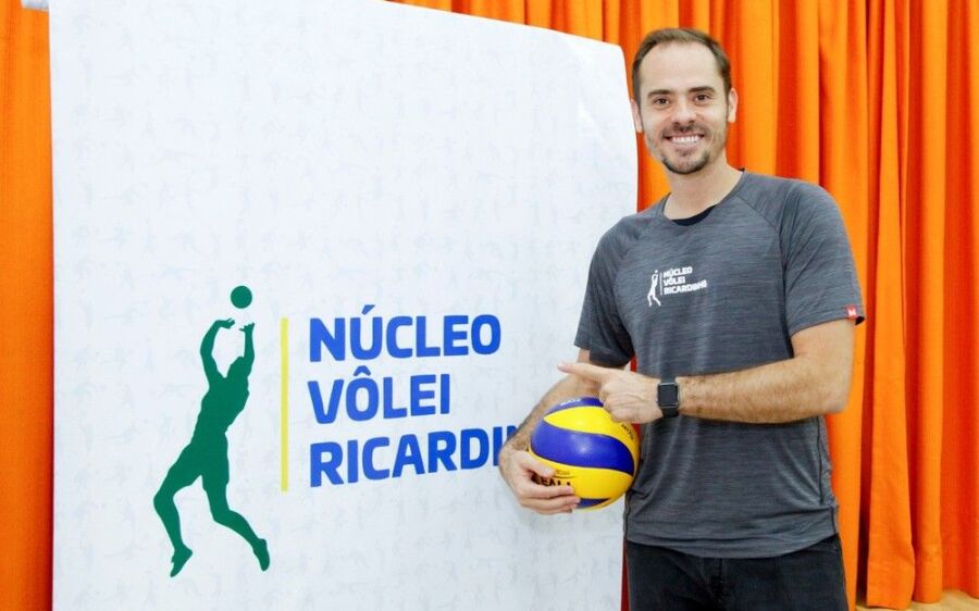 Campeão olímpico e um dos maiores da história, Ricardinho dá adeus às quadras