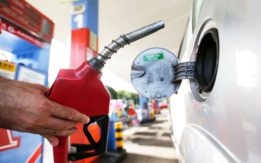 Petrobras sobe gasolina nas refinarias em 0,39%, no 1º aumento em 2 semanas