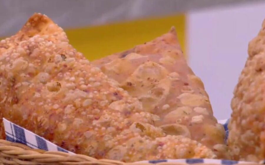 Pastel com Massa Temperada