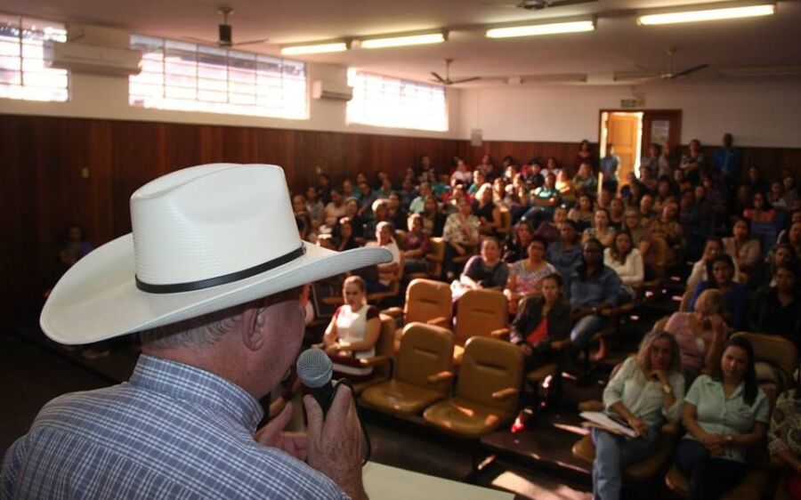 Setor educacional discute Base Nacional Comum Curricular nas escolas