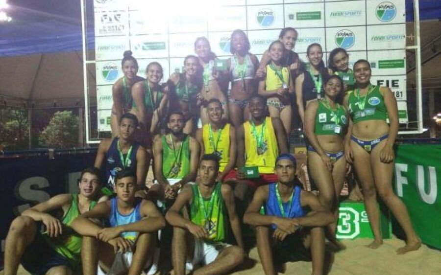 Circuito Estadual Sub-18 e 20 fecha disputa com presença de 23 duplas