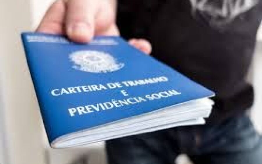 Falta trabalho para 27,6 milhões de pessoas no Brasil, aponta IBGE