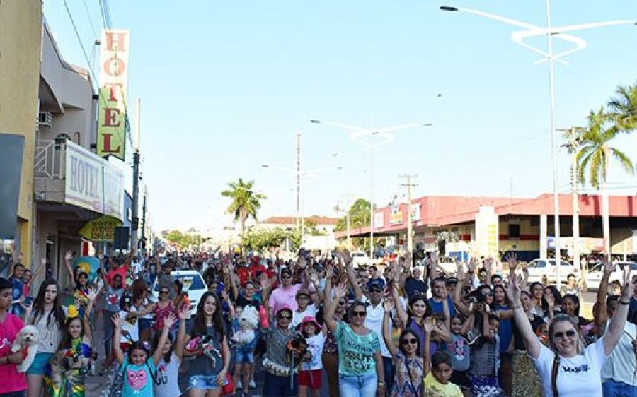 9ª Cãominhada supera expectativas e reúne mais participantes a cada ano em Coxim