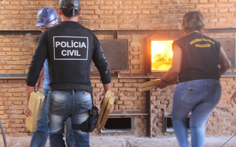 MAIS DE 700 quilos de drogas foram incinerados no forno da EMACS 