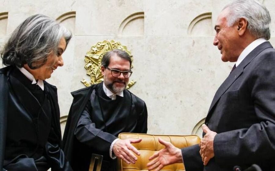 Temer e STF acertam  reajuste de 16,3% nos salários dos ministros da Corte