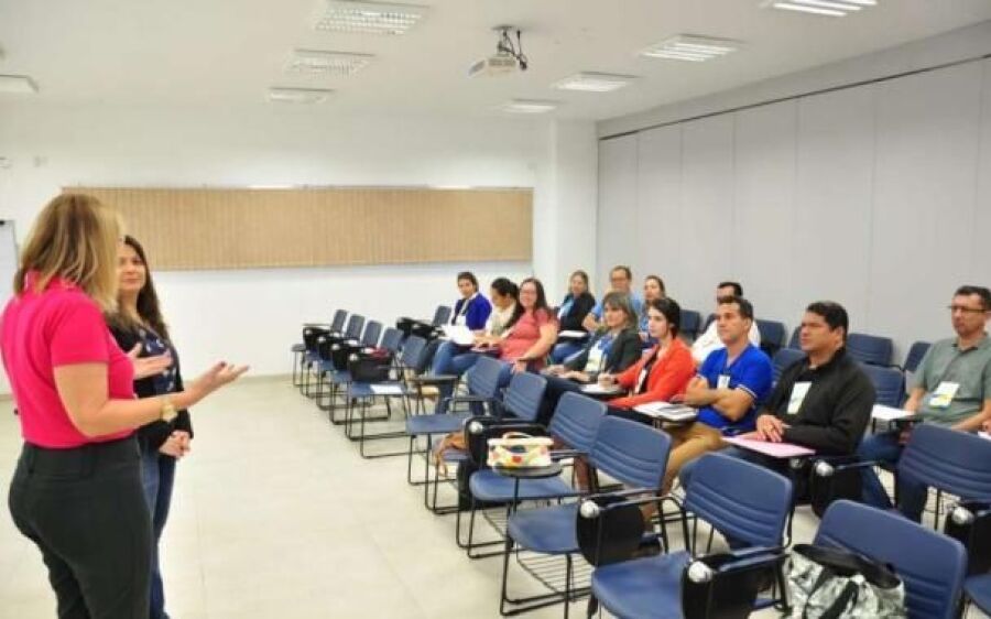 Secretaria de Educação recebe treinamento para a implantação da plataforma Conviva