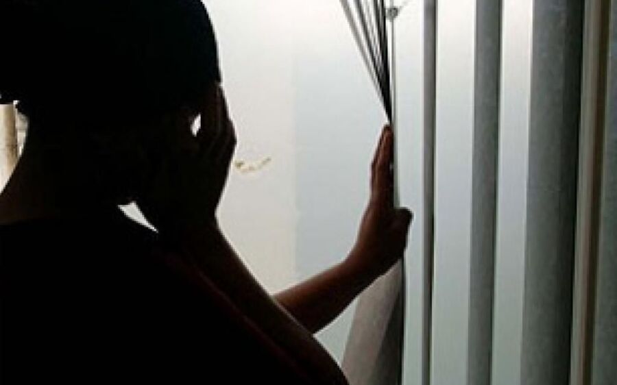 Polícia investiga estupro de irmãs com consentimento da mãe, 1 engravidou