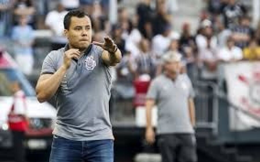 Pior do que Loss, Jair tem final para mostrar reação no Corinthians