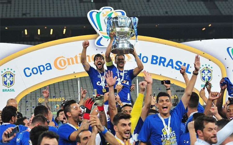 É hexa! Cruzeiro se impõe em Itaquera, vence Corinthians e conquista a Copa do Brasil