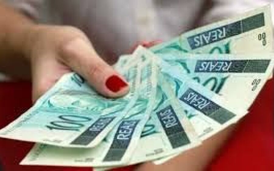 Pagamento do 13º salário injeta R$ 211,2 bilhões na economia
