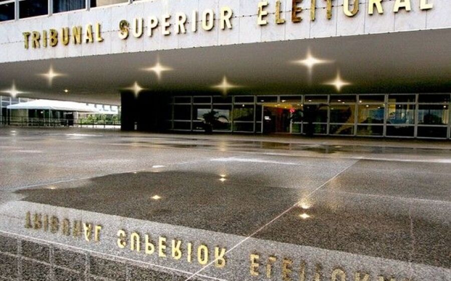 TSE desmente que urnas estão  programadas para horário de verão