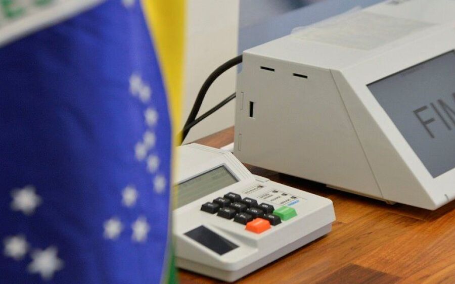 O horário de votação neste domingo é das 8 às 17h.