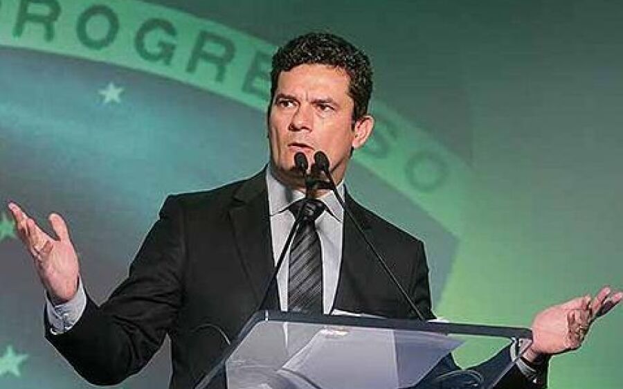 Moro aceita convite de Bolsonaro para comandar o Ministério da Justiça