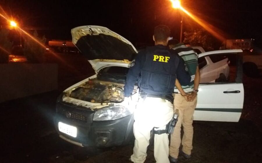 PRF recupera em Bandeirantes pick-up roubada no Estado de Minas Gerais